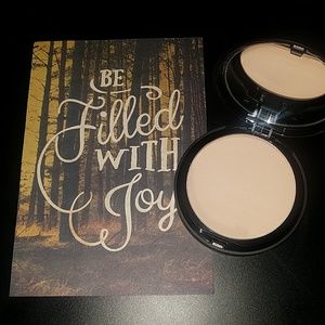 BareMinerals BarePRO Foundation-Sateen 05-